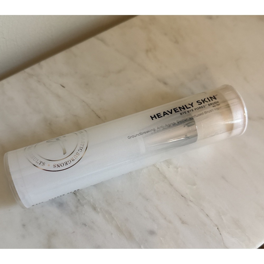 It Cosmetics Heavenly Skin Bye Bye Pores Brush No. 701 New & Sealed